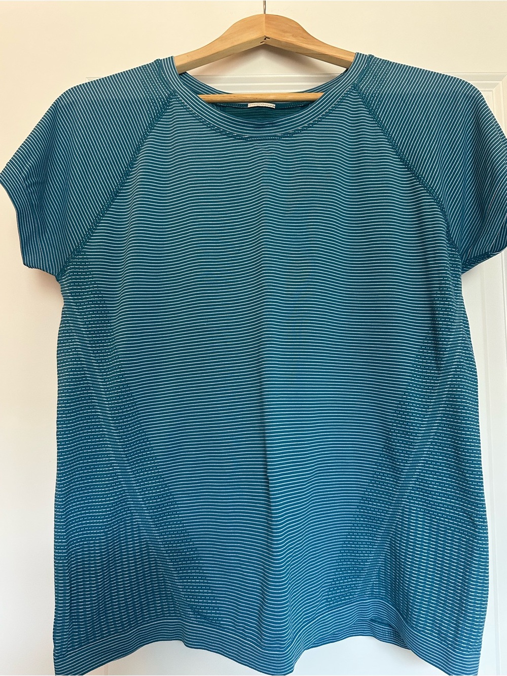 Athleta Striped Teal Short Sleeve Tee Performance top Size L